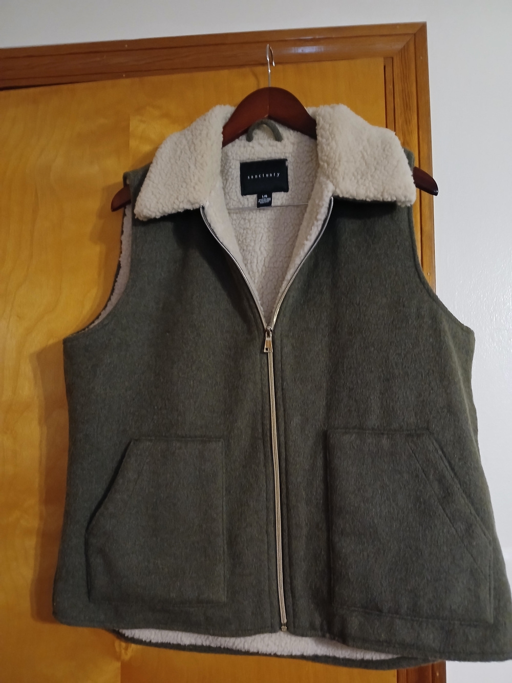 Sanctuary Olive Green Vest with Cream Sherpa Lining